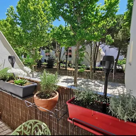 Appartement Cosy Et Elegante Aux Berges Du Ponant *