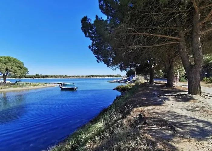 Appartement Cosy Et Elegante Aux Berges Du Ponant *